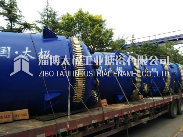 高溫純凈水對(duì)搪玻璃反應(yīng)釜設(shè)備瓷面也有腐蝕性 高溫純凈水對(duì)搪玻璃反應(yīng)釜設(shè)備瓷面也有腐蝕性